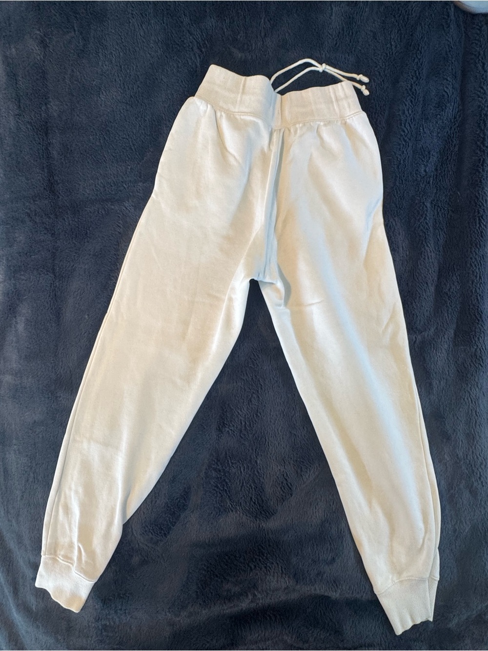 Nike Women’s size  S White Fleece Jogger Pants - Picture 2 of 5